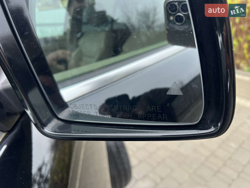 Внедорожник / Кроссовер Mercedes-Benz M-Class 2015 в Киеве