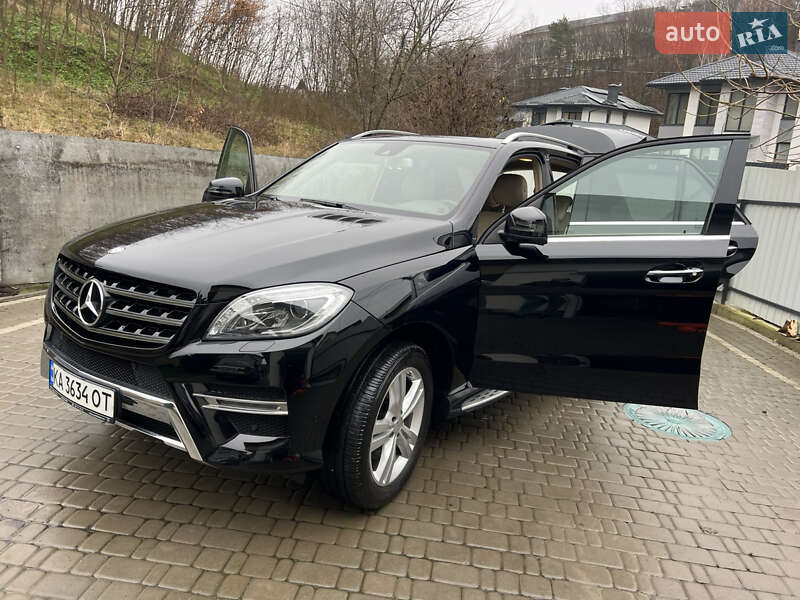Внедорожник / Кроссовер Mercedes-Benz M-Class 2015 в Киеве