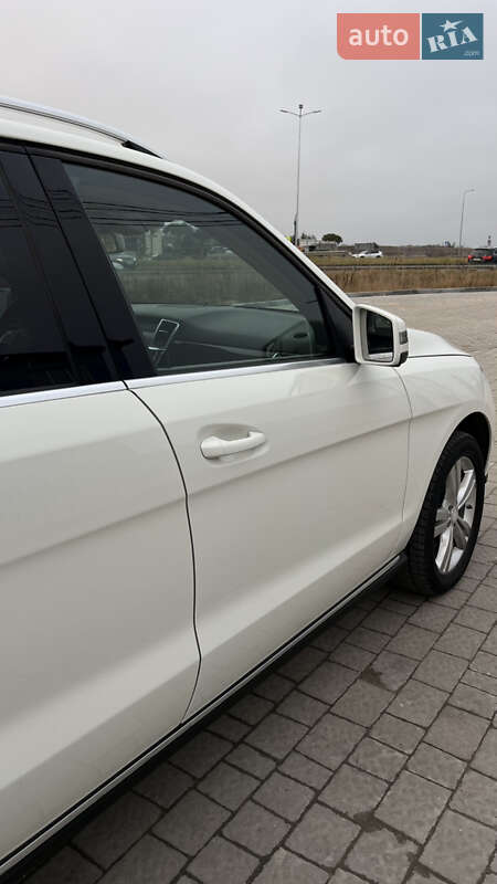 Внедорожник / Кроссовер Mercedes-Benz M-Class 2012 в Львове