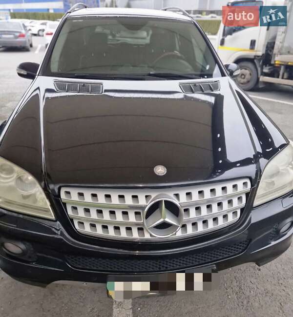 Внедорожник / Кроссовер Mercedes-Benz M-Class 2006 в Днепре