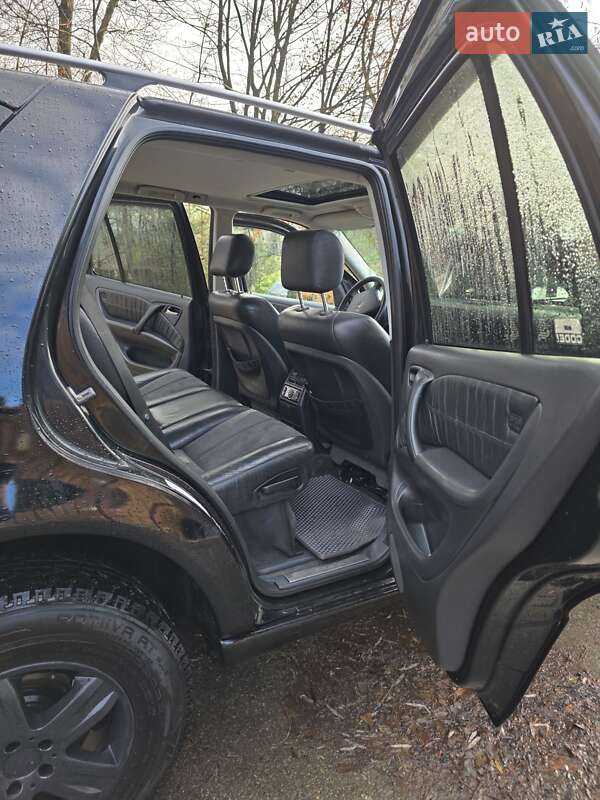 Внедорожник / Кроссовер Mercedes-Benz M-Class 2004 в Ивано-Франковске фото 7 Внедорожник / Кроссовер Mercedes-Benz M-Class 2004 в Ивано-Франковске
