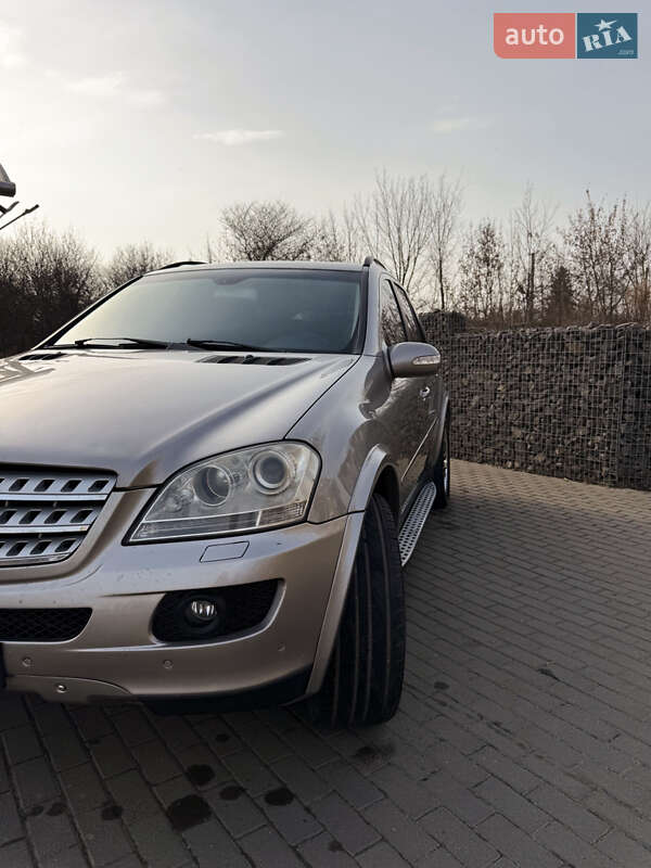 Внедорожник / Кроссовер Mercedes-Benz M-Class 2006 в Ивано-Франковске фото 5 Внедорожник / Кроссовер Mercedes-Benz M-Class 2006 в Ивано-Франковске