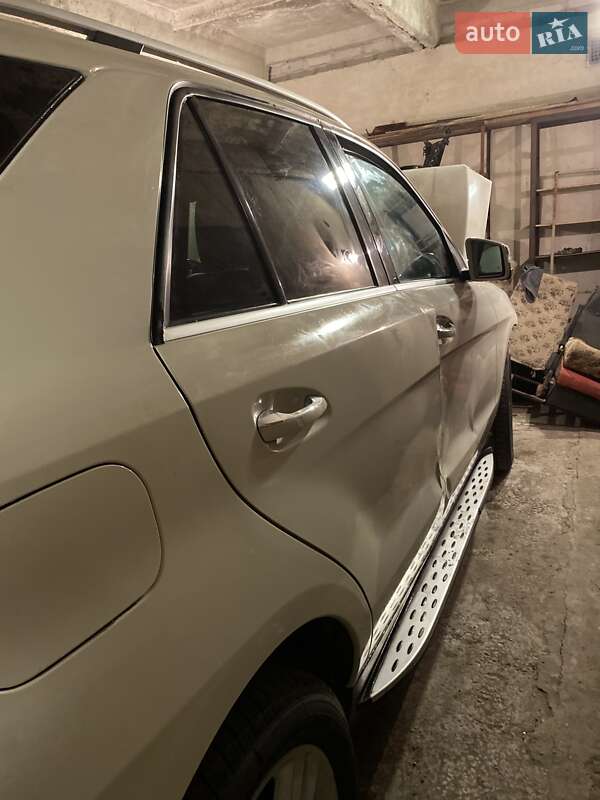 Внедорожник / Кроссовер Mercedes-Benz M-Class 2013 в Львове фото 22 Внедорожник / Кроссовер Mercedes-Benz M-Class 2013 в Львове