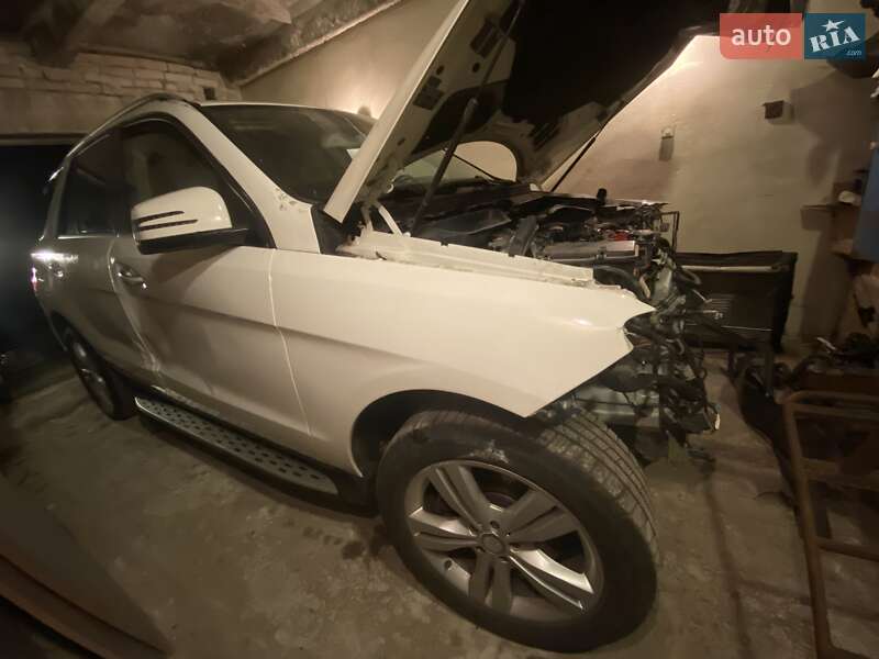 Внедорожник / Кроссовер Mercedes-Benz M-Class 2013 в Львове фото 25 Внедорожник / Кроссовер Mercedes-Benz M-Class 2013 в Львове