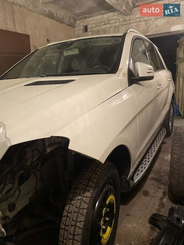 Внедорожник / Кроссовер Mercedes-Benz M-Class 2013 в Львове фото 27 Внедорожник / Кроссовер Mercedes-Benz M-Class 2013 в Львове