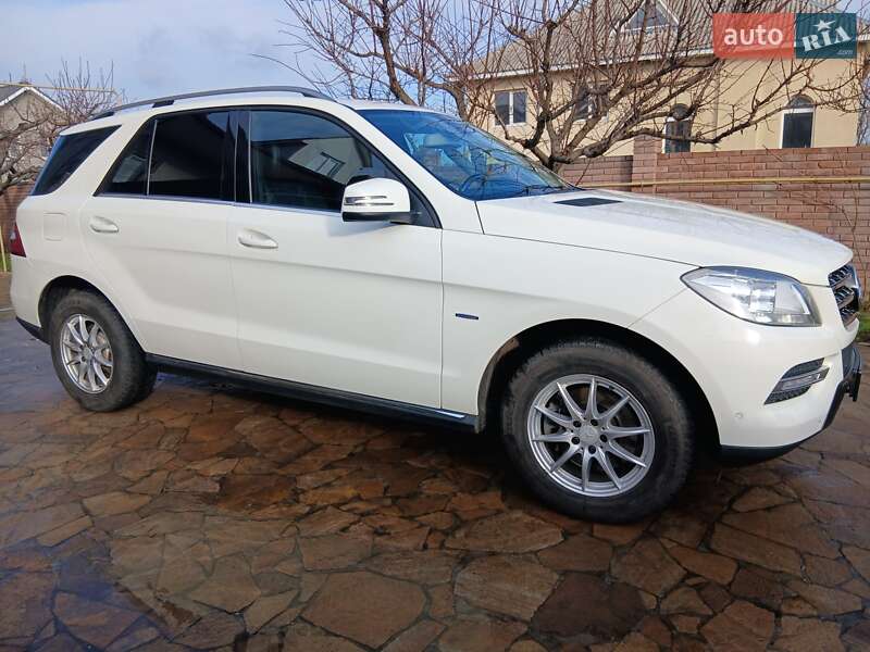 Mercedes-Benz M-Class 2012