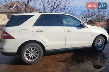 Внедорожник / Кроссовер Mercedes-Benz M-Class 2012 в Южном