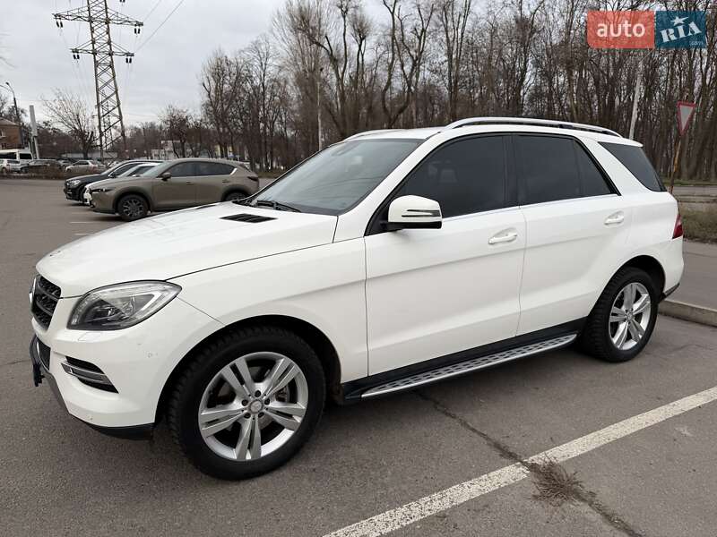 Mercedes-Benz M-Class 2013 Mercedes-Benz M-Class 2013