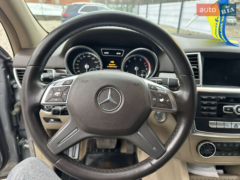 Внедорожник / Кроссовер Mercedes-Benz M-Class 2014 в Черновцах