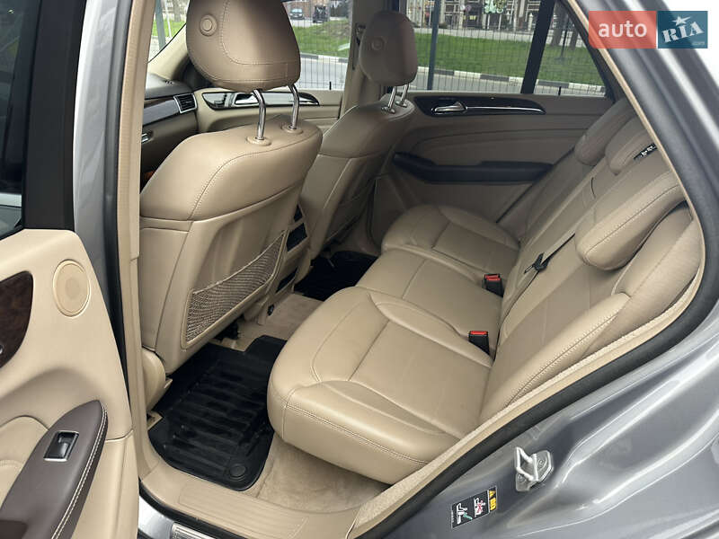 Внедорожник / Кроссовер Mercedes-Benz M-Class 2014 в Черновцах