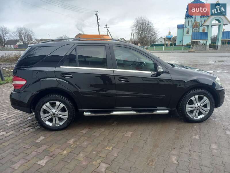 Внедорожник / Кроссовер Mercedes-Benz M-Class 2006 в Теофиполе