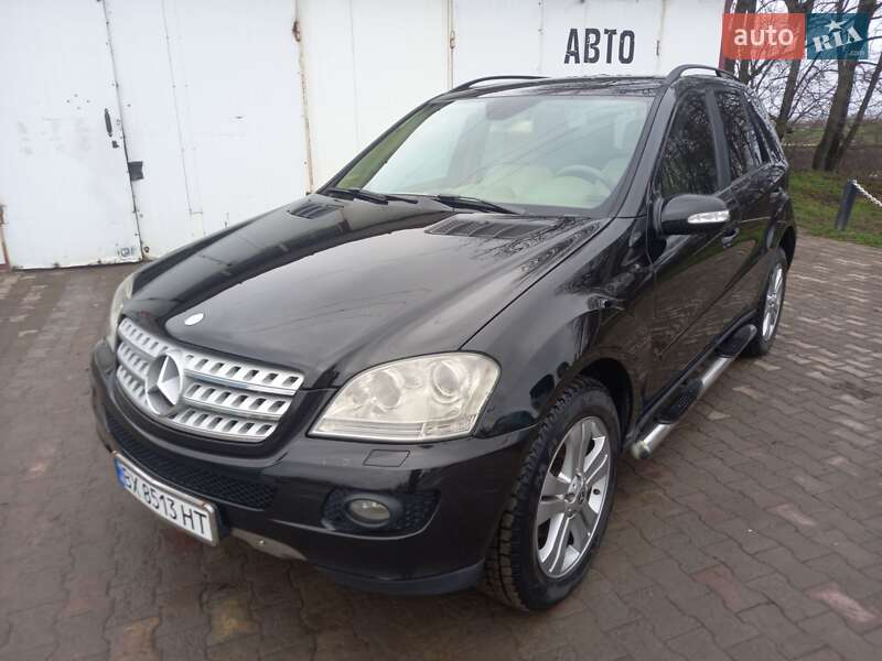 Внедорожник / Кроссовер Mercedes-Benz M-Class 2006 в Теофиполе