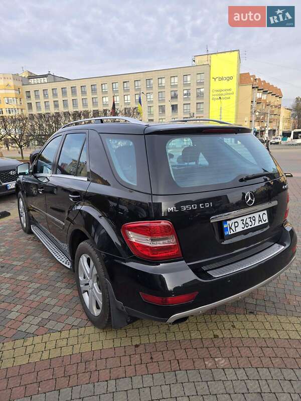 Внедорожник / Кроссовер Mercedes-Benz M-Class 2011 в Ивано-Франковске