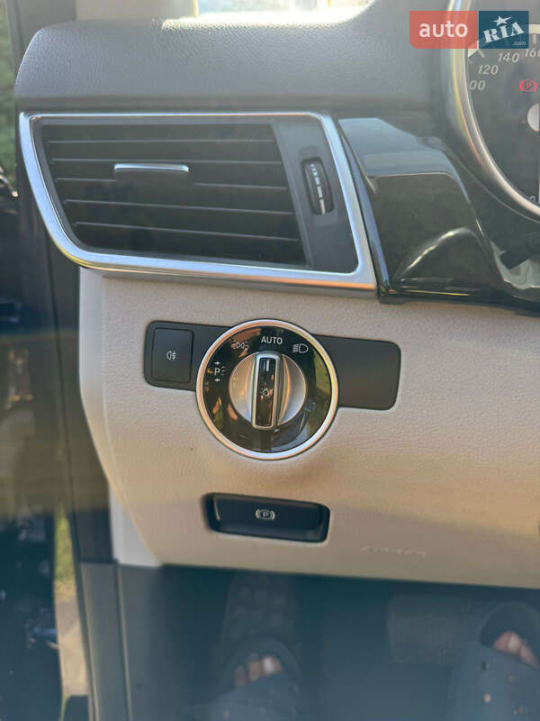 Внедорожник / Кроссовер Mercedes-Benz M-Class 2014 в Бродах