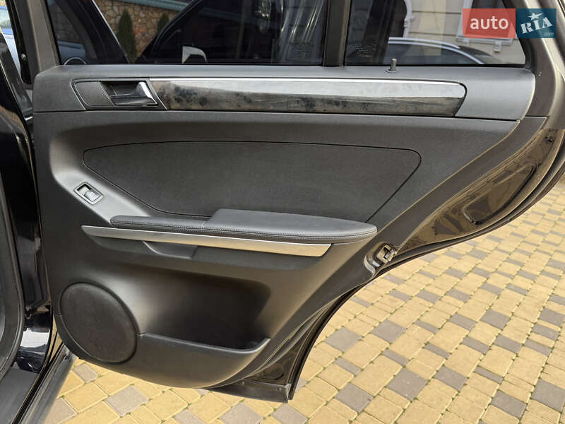 Внедорожник / Кроссовер Mercedes-Benz M-Class 2006 в Могилев-Подольске фото 11 Внедорожник / Кроссовер Mercedes-Benz M-Class 2006 в Могилев-Подольске