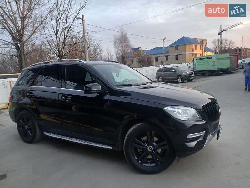 Внедорожник / Кроссовер Mercedes-Benz M-Class 2012 в Хмельницком