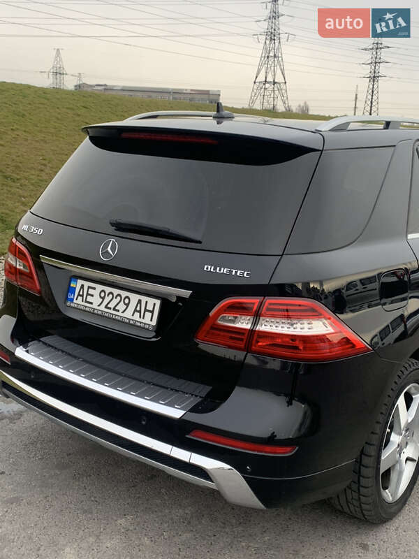 Внедорожник / Кроссовер Mercedes-Benz M-Class 2011 в Днепре фото 6 Внедорожник / Кроссовер Mercedes-Benz M-Class 2011 в Днепре