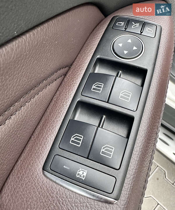 Внедорожник / Кроссовер Mercedes-Benz M-Class 2012 в Черновцах