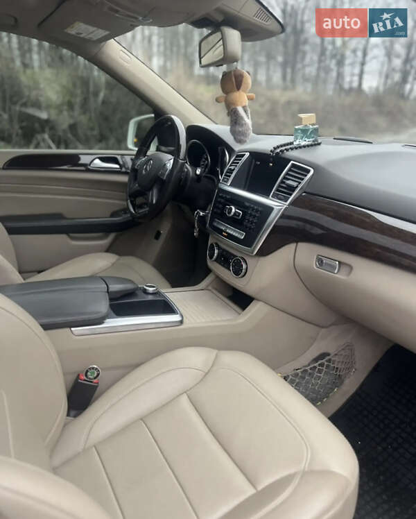 Внедорожник / Кроссовер Mercedes-Benz M-Class 2013 в Шполе