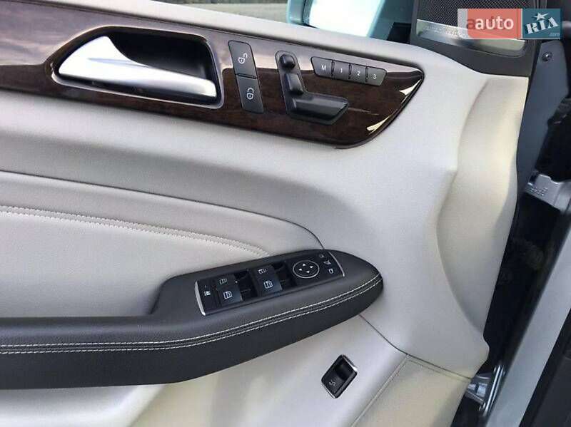 Внедорожник / Кроссовер Mercedes-Benz M-Class 2012 в Самборе