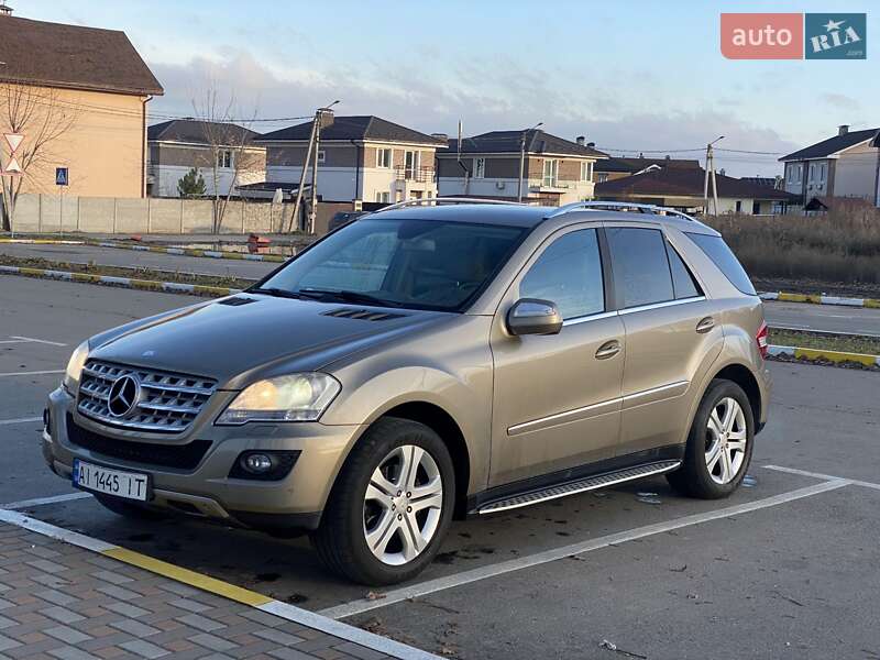 Внедорожник / Кроссовер Mercedes-Benz M-Class 2009 в Петропавловской Борщаговке фото 5 Внедорожник / Кроссовер Mercedes-Benz M-Class 2009 в Петропавловской Борщаговке