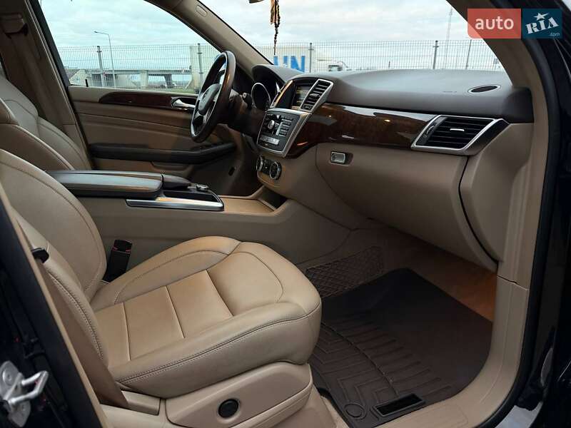 Позашляховик / Кросовер Mercedes-Benz M-Class 2012 в Дніпрі фото 12 Позашляховик / Кросовер Mercedes-Benz M-Class 2012 в Дніпрі
