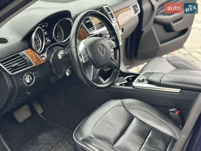 Внедорожник / Кроссовер Mercedes-Benz M-Class 2012 в Киеве фото 30 Внедорожник / Кроссовер Mercedes-Benz M-Class 2012 в Киеве