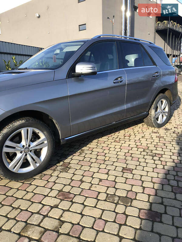 Позашляховик / Кросовер Mercedes-Benz M-Class 2015 в Тячеві