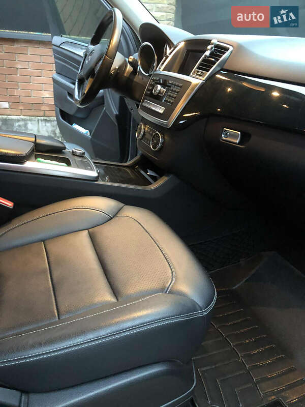 Позашляховик / Кросовер Mercedes-Benz M-Class 2015 в Тячеві