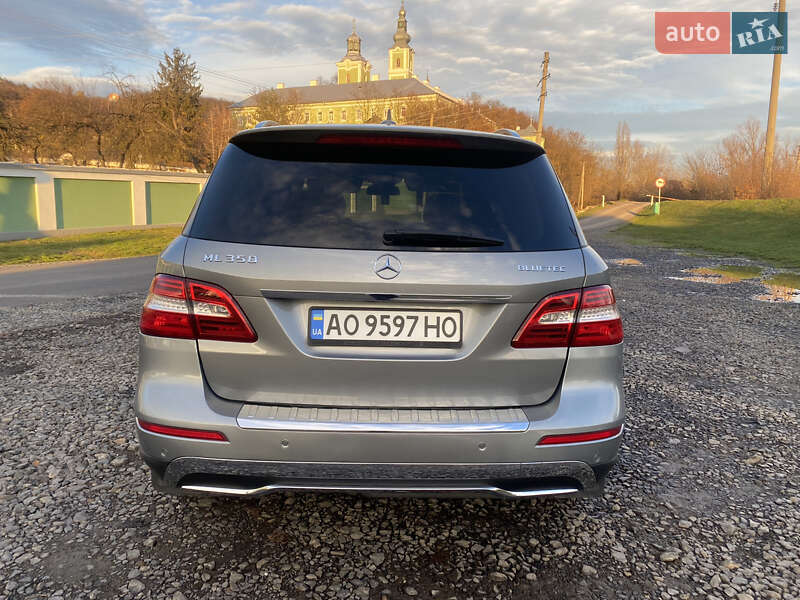 Внедорожник / Кроссовер Mercedes-Benz M-Class 2013 в Ужгороде