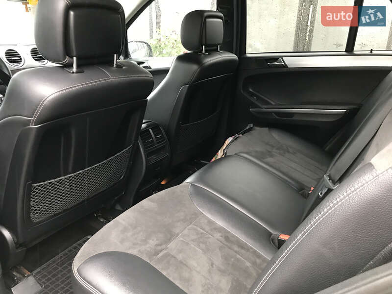 Внедорожник / Кроссовер Mercedes-Benz M-Class 2006 в Иршаве