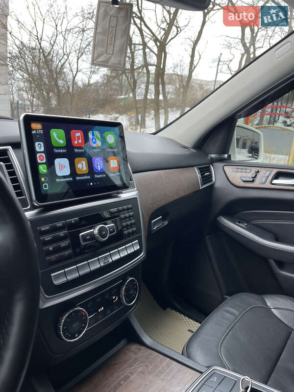 Позашляховик / Кросовер Mercedes-Benz M-Class 2014 в Фастові