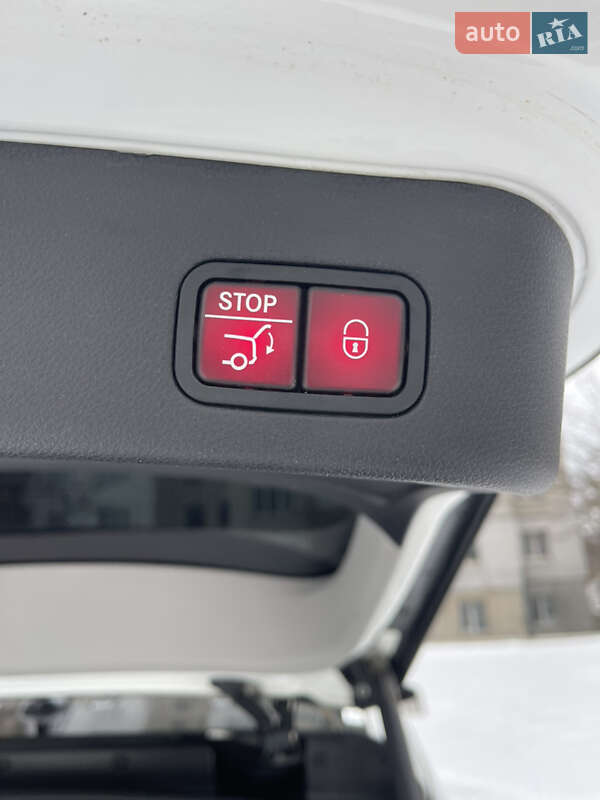 Позашляховик / Кросовер Mercedes-Benz M-Class 2014 в Фастові