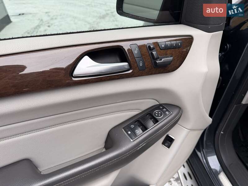 Внедорожник / Кроссовер Mercedes-Benz M-Class 2011 в Белой Церкви