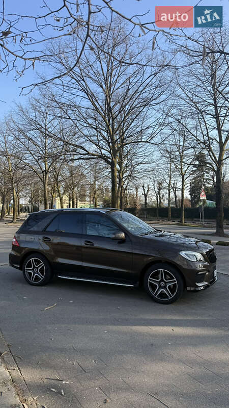Позашляховик / Кросовер Mercedes-Benz M-Class 2013 в Новоселиці фото 2 Позашляховик / Кросовер Mercedes-Benz M-Class 2013 в Новоселиці