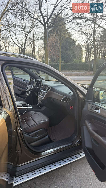 Позашляховик / Кросовер Mercedes-Benz M-Class 2013 в Новоселиці фото 14 Позашляховик / Кросовер Mercedes-Benz M-Class 2013 в Новоселиці