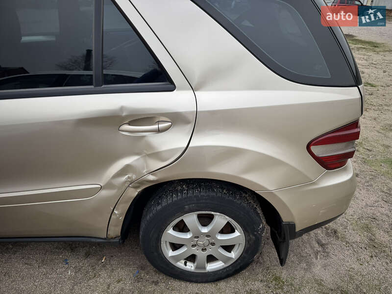 Внедорожник / Кроссовер Mercedes-Benz M-Class 2006 в Кропивницком