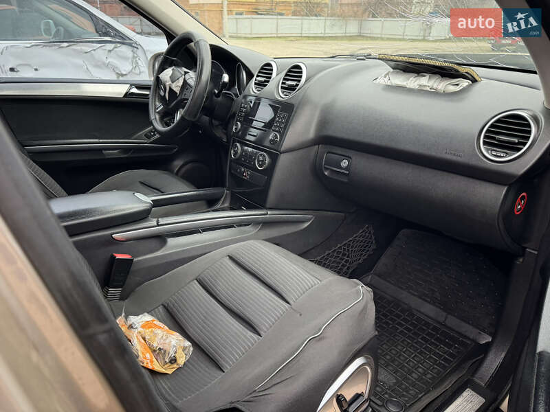 Внедорожник / Кроссовер Mercedes-Benz M-Class 2006 в Кропивницком