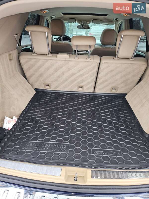 Внедорожник / Кроссовер Mercedes-Benz M-Class 2015 в Ковеле