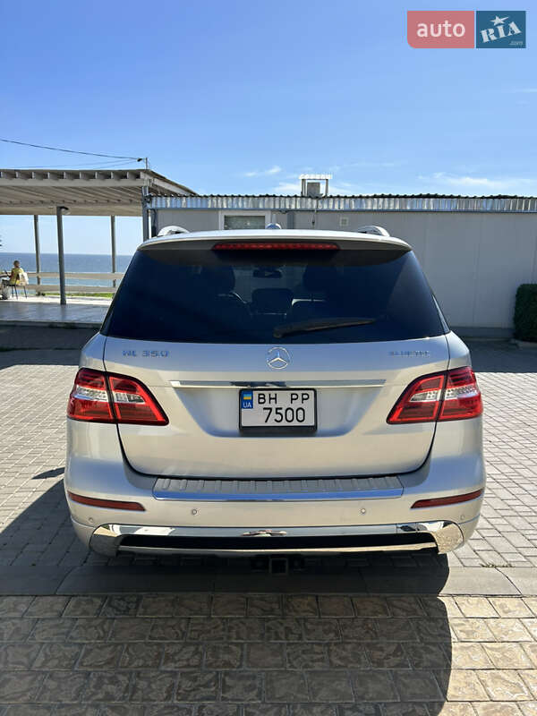 Внедорожник / Кроссовер Mercedes-Benz M-Class 2013 в Черноморске