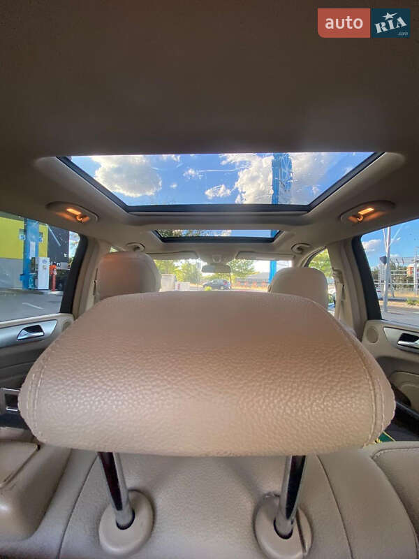 Mercedes-Benz M-Class 2012