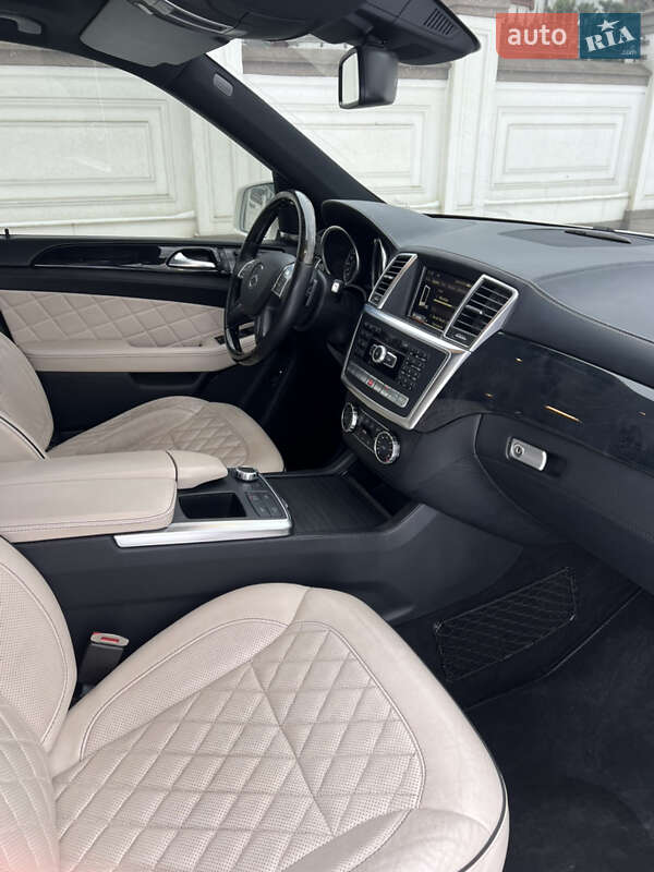 Внедорожник / Кроссовер Mercedes-Benz M-Class 2012 в Ровно фото 25 Внедорожник / Кроссовер Mercedes-Benz M-Class 2012 в Ровно