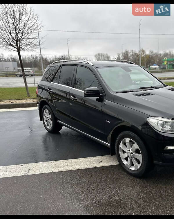 Mercedes-Benz M-Class 2012