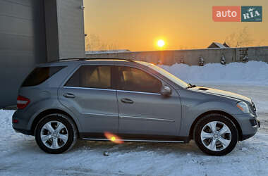 Внедорожник / Кроссовер Mercedes-Benz M-Class 2009 в Сарнах