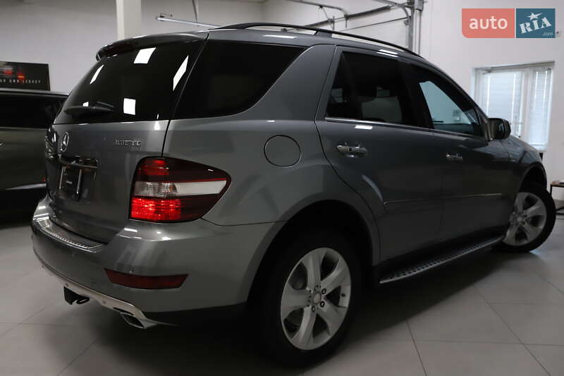 Внедорожник / Кроссовер Mercedes-Benz M-Class 2010 в Дрогобыче