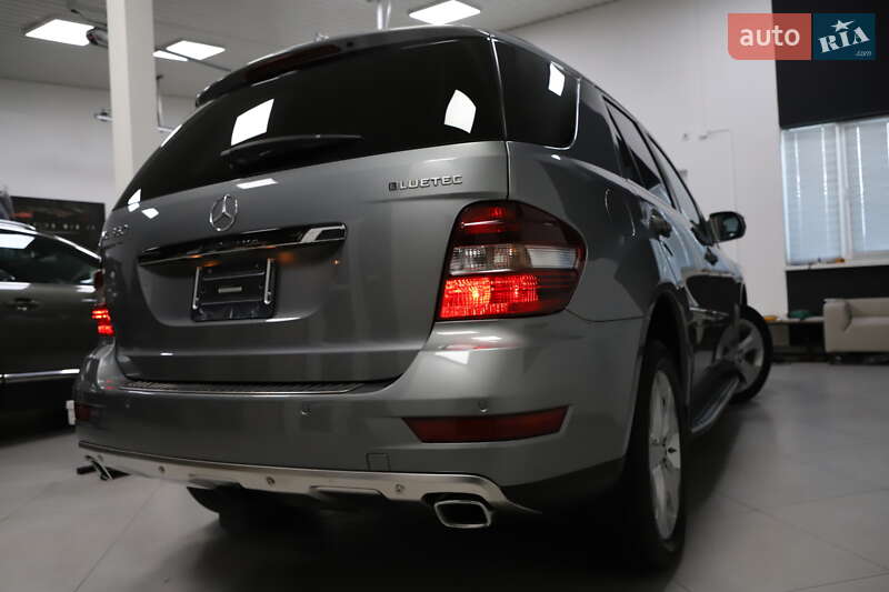 Внедорожник / Кроссовер Mercedes-Benz M-Class 2010 в Дрогобыче