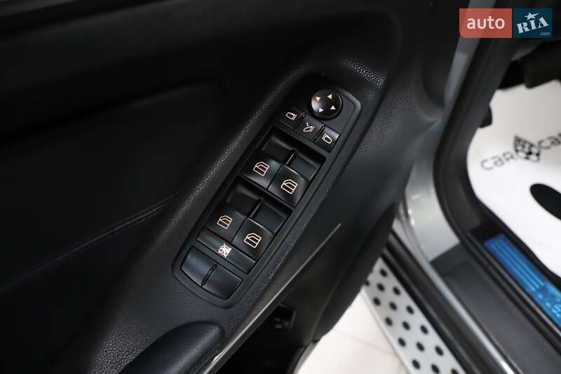 Внедорожник / Кроссовер Mercedes-Benz M-Class 2010 в Дрогобыче