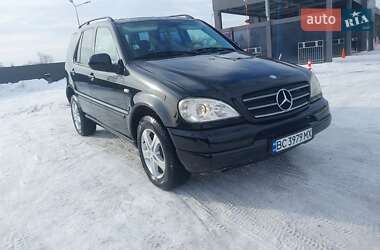 Внедорожник / Кроссовер Mercedes-Benz M-Class 2000 в Долине