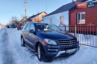 Внедорожник / Кроссовер Mercedes-Benz M-Class 2014 в Дубно