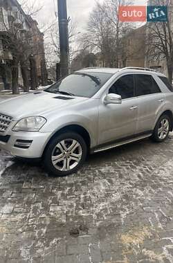 Внедорожник / Кроссовер Mercedes-Benz M-Class 2010 в Николаеве